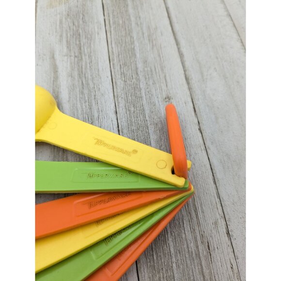 Tupperware Yellow Orange Green 6 Piece Measuring Spoons 1/8 tsp-1 Tbsp - Picture 6 of 6